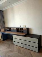 Meuble sous-vasque moderne réglable avec tiroirs de rangement miroir Meubles de chambre à coucher en vente