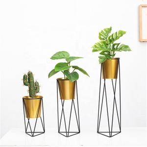 Support moderne <span class=keywords><strong>en</strong></span> <span class=keywords><strong>fer</strong></span> forgé pour Pot de fleurs, étagère <span class=keywords><strong>en</strong></span> métal forgé, support de planteur, doré, pour le salon, 1 pièce - Product Image 3