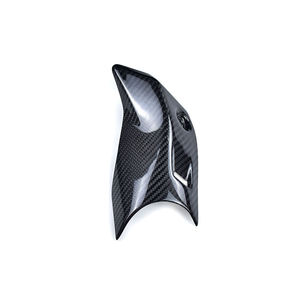 Cache d'échappement en fibre de carbone sèche 3K pour Kawasaki Ninja ZX-25R 2020+ - Product Image 4