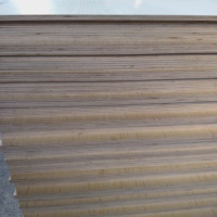 Plaques de contreplaqué de qualité HENF de 18 mm, entièrement séchées au four, à âme pleine, entièrement conditionnées, pour la production de meubles et la décoration intérieure