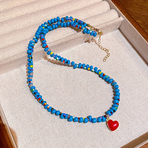 Collar de cuentas de resina plástica color dopamina para mujer, de lujo ligero, minimalista, con forma de corazón esmaltado, elegante X2020 B - Product Image 3
