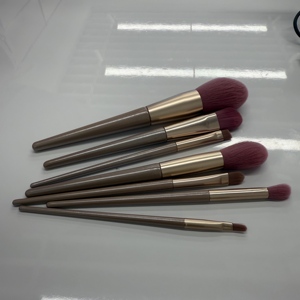 Nouveau design de haute qualité mais <span class=keywords><strong>pas</strong></span> <span class=keywords><strong>cher</strong></span> <span class=keywords><strong>Kit</strong></span> de <span class=keywords><strong>pinceaux</strong></span> de <span class=keywords><strong>maquillage</strong></span> 7 pièces avec manche en bois et cheveux synthétiques Brochas De Maquillaje - Product Image 5