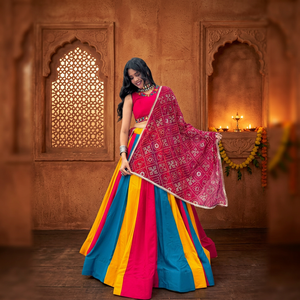 Ensemble de jupe Lehenga indienne traditionnelle avec design color block et dupatta imprimé pour les occasions de mariage et festives - Product Image 4