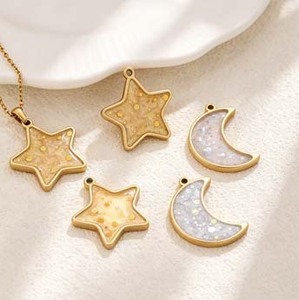 <span class=keywords><strong>Dina</strong></span> - Dijes Versátiles de Acero Inoxidable con Baño de Oro de 18K, Diseño de Estrella y Luna, Regalo de Boda, Accesorios de Joyería Personalizados al por Mayor - Product Image 2