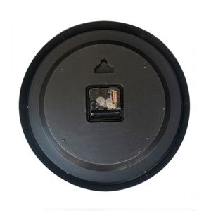 Horloge murale ronde en plastique personnalisée de 12 pouces avec cadran imprimé, fonctionnant sur piles, mouvement à quartz - Product Image 5