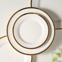 WEIYE Vente Chaude Assiettes en Porcelaine HoReCa Multi-Tailles Rondes Creuses en Céramique avec Bordure Dorée