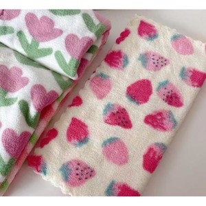 Strawberry Pattern Kitchen Towel 30x30cm <b>Square</b> Absorbent For General Use - Product Image 3