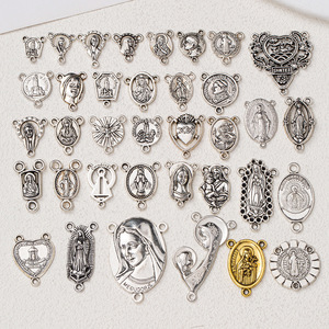 Pendentif miniature personnalisé en forme de Saint Jude, mécanique, fait main, inspiré des créateurs, exclusif, pour sac à main - Product Image 5