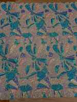 Tissu en dentelle lourdement perlé, motif papillon bleu irisé, doublement renforcé, pour robe de gala haute couture