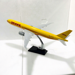 โมเดลเครื่องบินเรซิ่น Boeing <span class=keywords><strong>B777</strong></span> ขนาด 47 ซม. สเกล 1/157 ของ DHL พร้อมปีกคงที่และฐานตั้งโชว์ - Product Image 1