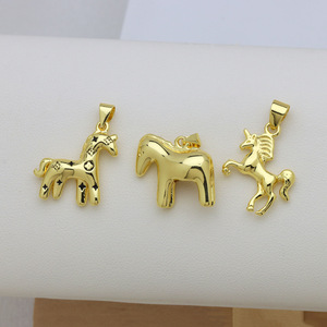 Nouveau <span class=keywords><strong>pendentif</strong></span> collier tendance en <span class=keywords><strong>fer</strong></span> couleur cuivre-argent 18K, motif sabot de <span class=keywords><strong>cheval</strong></span> galopant, thème animalier - Product Image 4