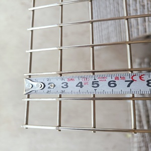 شبكة سلكية ملحومة قوية بفتحات مربعة، لفة شبكية من أسلاك الحديد للأسوار والإنشاءات، شبكة سلكية ملحومة مقطعة حسب المقاس للتعزيز - Product Image 1