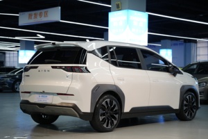 Auto Elettrica Usata Aion Y 2022 Edizione 70 <span class=keywords><strong>Tech</strong></span> con Batteria al Litio Ferro Fosfato (50-70kWh) Autonomia NEDC 501-600km - Product Image 3