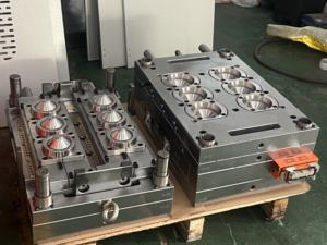 Molde de Inyección de Aire para Preformas de Botellas PET, Acero S136, 72 Cavidades, Sistema de Canales Calientes - Product Image 3