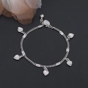 Bracelet à breloques tendance pour femme JXX avec pendentif cœur plaqué argent et chaîne de bijoux - Product Image 3