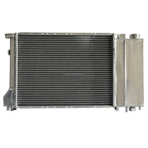 Radiatore auto con raffreddamento in alluminio per <span class=keywords><strong>BMW</strong></span> 3 E30 316i 318i 1982-1999 <span class=keywords><strong>E36</strong></span> <span class=keywords><strong>320i</strong></span> 325i 328i 1992-1999 - Product Image 3