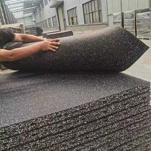 Tappetini in Gomma per Pavimenti di Palestre, Spessore 30mm, Impermeabili, Pavimentazione in Gomma - Product Image 1