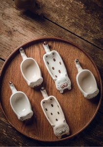 Jingdezhen fait à la main plat de sauce chat mignon peint à la main baguettes de poterie grossière support plat de vinaigre de <span class=keywords><strong>moutarde</strong></span> japonaise mini stockage - Product Image 3