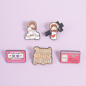 Pin Esmaltado Religioso Personalizado Sin Pedido Mínimo, Fabricante de Pines de Esmalte Suave con Cruz de Jesucristo, Insignias de Solapa de Oveja para Regalos de Iglesia - Product Image 4