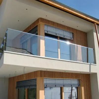 Balustrade en verre moderne avec profilé en aluminium brossé et joint en silicone dissimulé pour extérieur, villa, centre commercial, hôpital, balcon, escalier