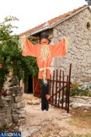 AROMA Décoration d'Halloween Effrayante : Bonhomme Citrouille Suspendu de 140 cm pour Jardin Intérieur et Extérieur, Ambiance Festive