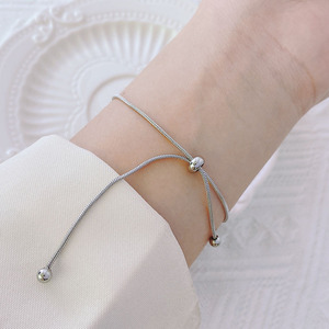 Bracelet minimaliste en or en forme d'os de serpent, chaîne réglable, bijoux géométriques pour femmes - Product Image 4
