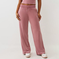 Fabricant OEM Logo personnalisé Ensemble de survêtement en velours pour femmes Ensemble deux pièces avec bordure en fausse fourrure et sweat à capuche zippé et pantalon de survêtement avec strass