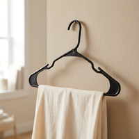 Cintres moulés résistants aux chocs, taille adulte standard, personnalisés, robustes, moulés en une seule pièce pour l'organisation de la garde-robe