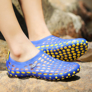 Chaussures aquatiques unisexes respirantes perforées à séchage rapide antidérapantes pour la randonnée aquatique, la pêche, le rafting et la plage - Product Image 4