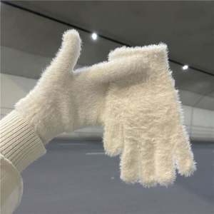 Lady's Autumn Winter Outdoor <b>Finger</b> <b>Gloves</b> Korean-Style Thick Polyester Plush Knitted Wrist-Length Windproof Warm Fleece Pattern - Product Image 2