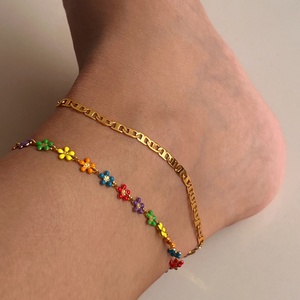 สร้อยข้อเท้าสแตนเลสสตีลชุบทอง 18k ลายดอกไม้หลากสี กันน้ำ สำหรับเด็กผู้หญิงและผู้หญิง - Product Image 2
