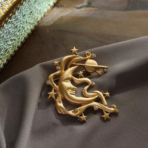 <span class=keywords><strong>Broche</strong></span> tendance en métal doré mat, motif animal sculpté (Château, Lapin, Lune, Cheval Volant), épingle <span class=keywords><strong>de</strong></span> revers pour bijoux <span class=keywords><strong>de</strong></span> mode - Product Image 4