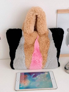 Tas Tangan Berbulu Kasual Kapasitas Besar Desain Baru Selempang Belanja Perjalanan Tas Jinjing Berbulu Wanita - Product Image 4