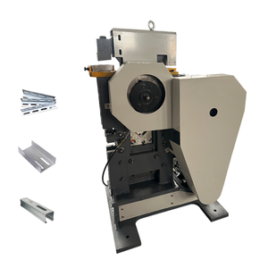 Machine de découpe multifonctionnelle pour profilés en fer, poinçonnage et cisaillement hydrauliques automatiques du métal - Product Image 3