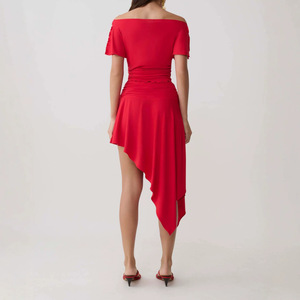 Ensemble 2 pièces pour femme 2026 : Haut court à épaules dénudées et manches à volants, <span class=keywords><strong>jupe</strong></span> taille haute à ourlet asymétrique – Personnalisation OEM du logo - Product Image 2