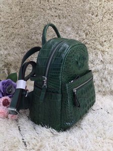 Women's Luxury Fashion Crocodile Leather <b>Waterproof</b> Portable <b>Backpack</b> Retractable Strap Zipper Closure Classic Design - Product Image 5