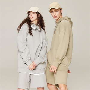 Sweat-shirt surdimensionné en molleton de coton et polyester tricoté pour homme, avec capuche, col rond, poche, logo personnalisé, motif uni, collection automne - Product Image 3
