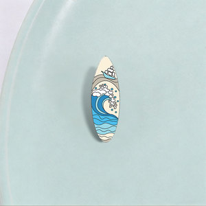 Épinglette en émail personnalisée pour planche de surf, motif vague océanique et voilier, badge métallique, cadeau pour les surfeurs, idéal pour l'été et les vacances à la plage, UVXZ413 Custom M - Product Image 5