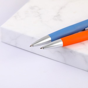 Stylos à bille promotionnels en gros, logo personnalisé imprimé, prix fabricant le plus bas, fournisseur pour les campagnes publicitaires - Product Image 3