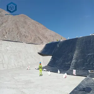 1.5Mm 2Mm Hdpe Geomembraan Versterkte Polyethyleen Vijvervoering Voor Mijnbouwproject In Chili