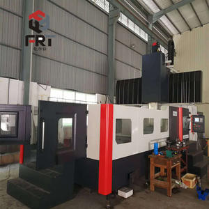 Vente immédiate : Fraiseuse CNC à portique de quatre mètres, table rotative à quatre axes, tête de fraisage à angle droit, système de commande FANUC BT50 - Product Image 2