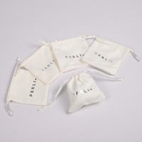Sunny Pack Emballage anti-poussière de cadeau en velours avec logo personnalisé Petite pochette de sac à bijoux en microfibre avec cordon de serrage et logo estampé en argent