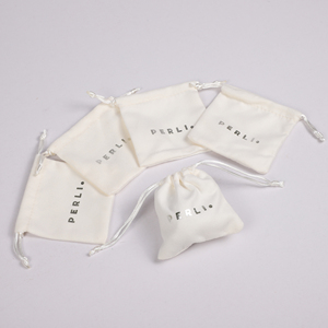 サニーパック カスタムロゴ ベルベットギフトダストパッケージ 小さな巾着マイクロファイバージュエリーバッグポーチ シルバースタンプロゴ入り - Product Image 4