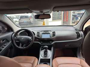 <span class=keywords><strong>Kia</strong></span> <span class=keywords><strong>Sportage</strong></span> SUV d'occasion <span class=keywords><strong>2016</strong></span> avec transmission automatique, conduite à gauche, sièges en cuir, caméra de recul, pneus R17 - Product Image 5