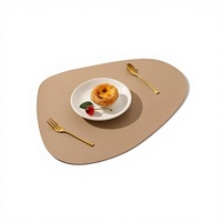 Sets de table isolants antidérapants réutilisables et imperméables en cuir PU 43x34cm prix d'usine accessoires de cuisine et de salle à manger coussinets