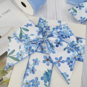 2.5 pouces personnalisé imprimé Myosotis 63mm toile de jute motif d'été blanc et bleu filaire bord ruban Floral pour couronne arc emballage cadeau
