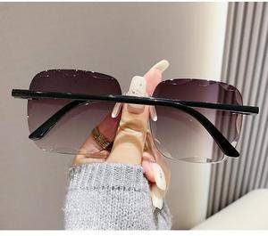New Korean Style UV resistant <b>sunglasses</b> without frames trendy square rimless sun glasses for women - Product Image 5
