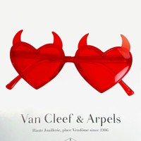 Vente chaude fête euraméricaine Halloween chauve-souris mal lunettes de soleil UV400 à la mode unisexe Punk lunettes blanc en forme de coeur parfait