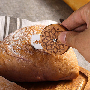 Outils de levage pour paniers à pain, couteaux à rainurer pour pâte à sourde, <span class=keywords><strong>lame</strong></span> à pain en bois UFO avec 5 lames et sac de rangement rouge - Product Image 6