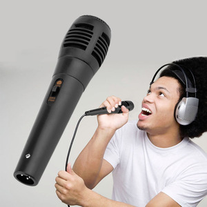 Micrófono de Condensador con Cable, Metálico, de Mano, con Interruptor de Encendido/Apagado y Cable XLR de 5 Metros para Karaoke, Canto y Presentaciones Públicas - Product Image 6